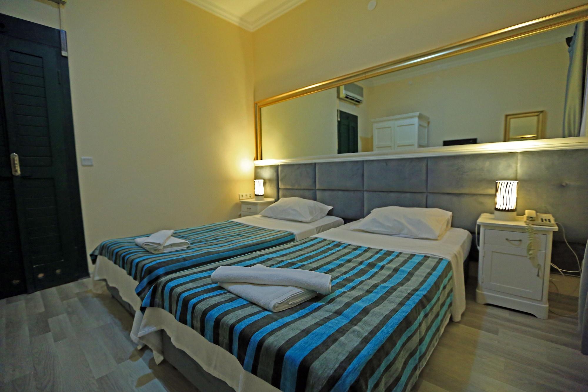 Skylife Otel 3*